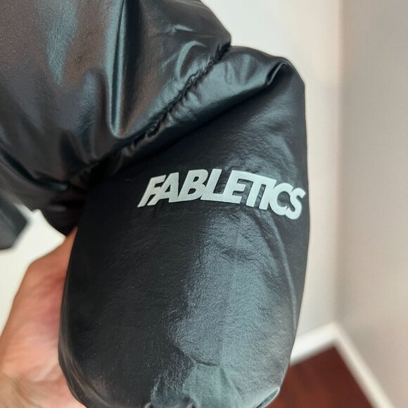 Fabletics Women's Essential Puffer Winter Jacket SMALL in Black - Picture 4 of 14